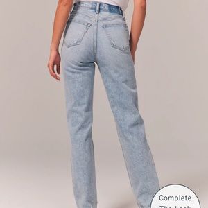 A&F Vintage Stretch Denim

New Ultra High Rise 90s Straight Jean